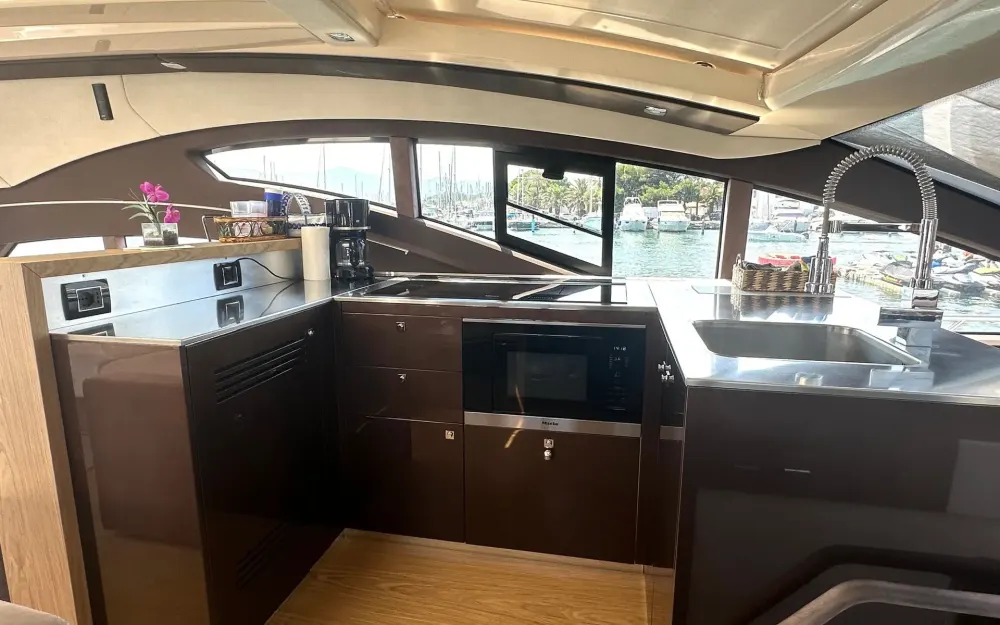 slider 4 Sessa Marine C68