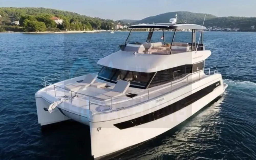 slider 0 Fountaine Pajot My 6