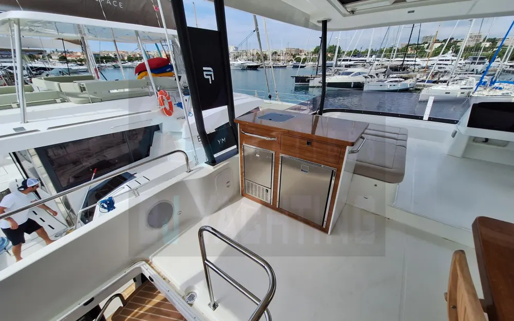 slider 11 Fountaine Pajot My 6