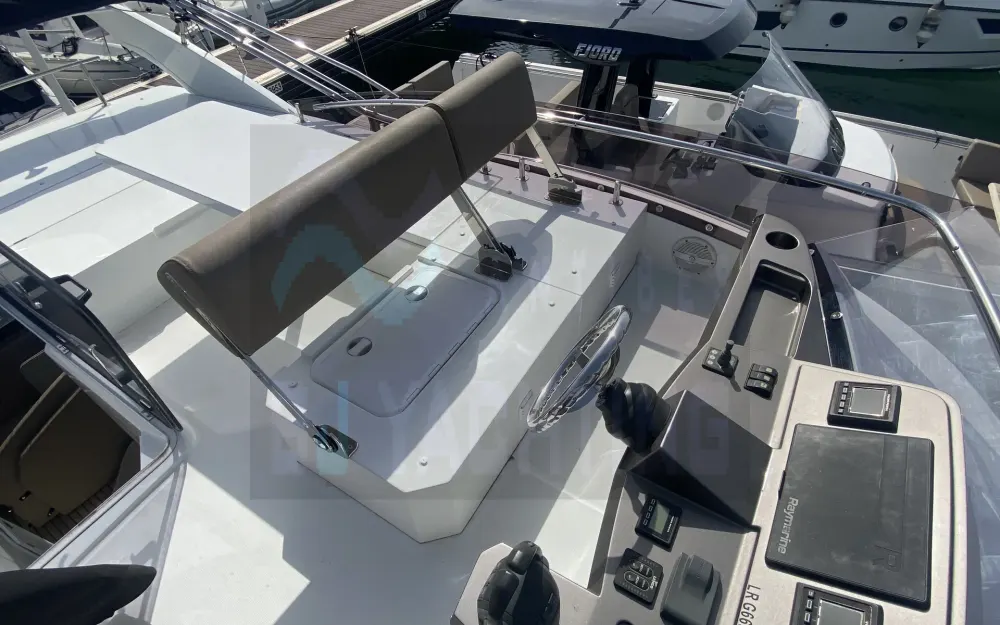 slider 24 Galeon  360 Fly