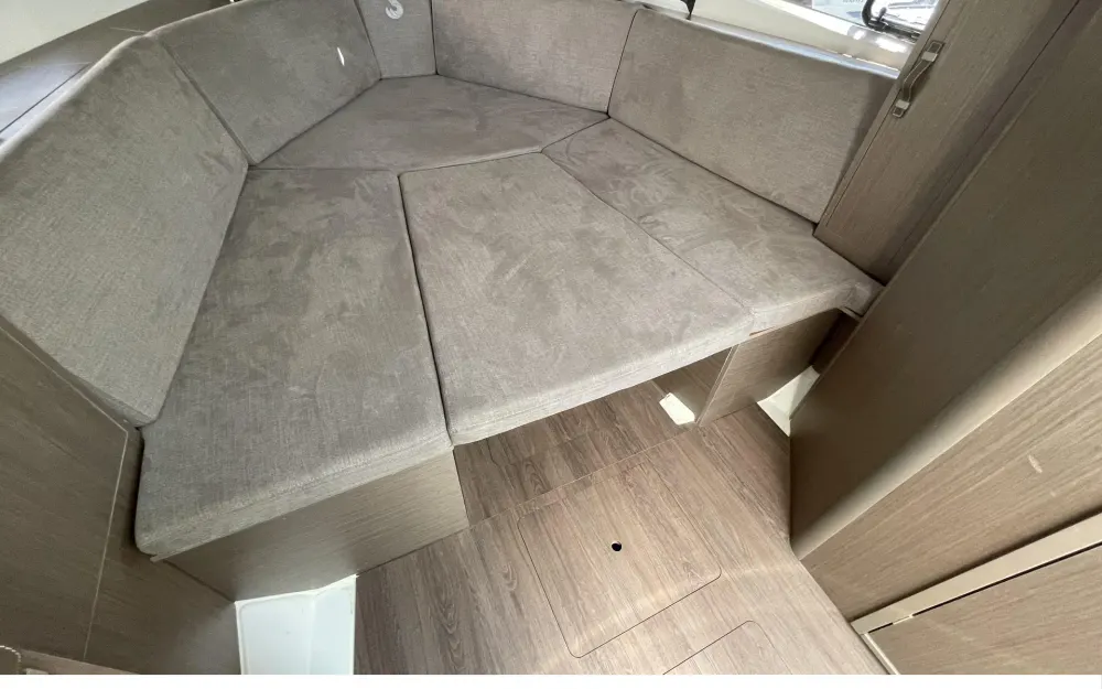 slider 15 Beneteau Gran Turismo 32