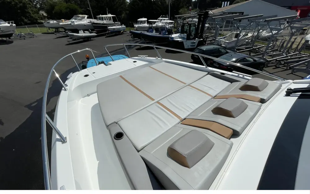 slider 18 Beneteau Gran Turismo 32