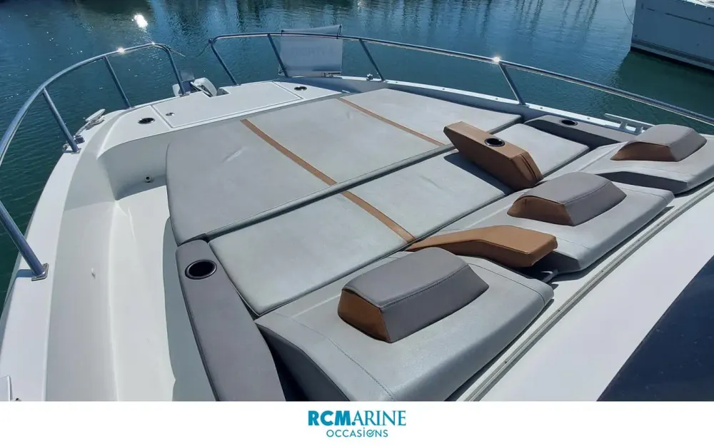 slider 3 Beneteau Gran Turismo 32