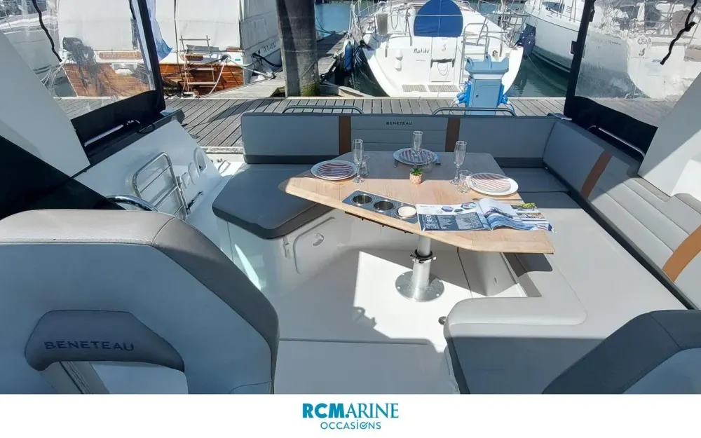 slider 4 Beneteau Gran Turismo 32