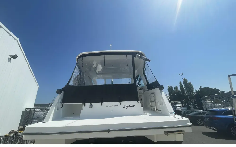 slider 7 Beneteau Gran Turismo 32