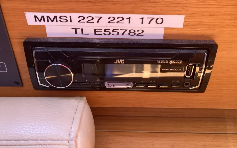 slider 42 Jeanneau Sun Odyssey 33 i