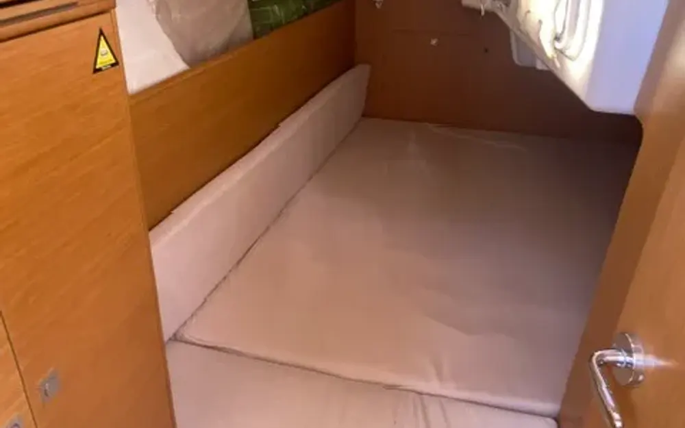 slider 38 Jeanneau Sun Odyssey 33 i