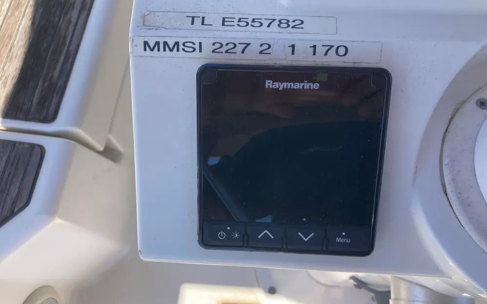 slider 28 Jeanneau Sun Odyssey 33 i