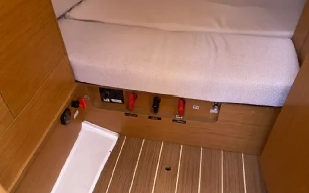 slider 39 Jeanneau Sun Odyssey 33 i