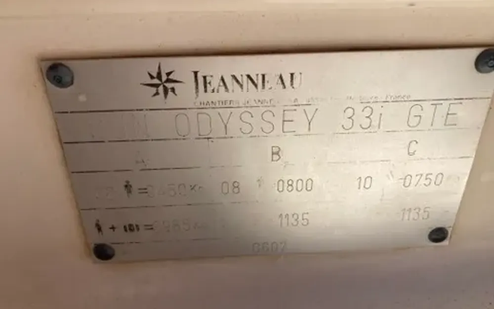 slider 49 Jeanneau Sun Odyssey 33 i