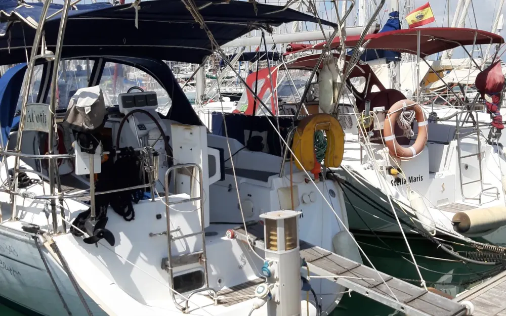 slider 1 Beneteau Oceanis 343 Clipper