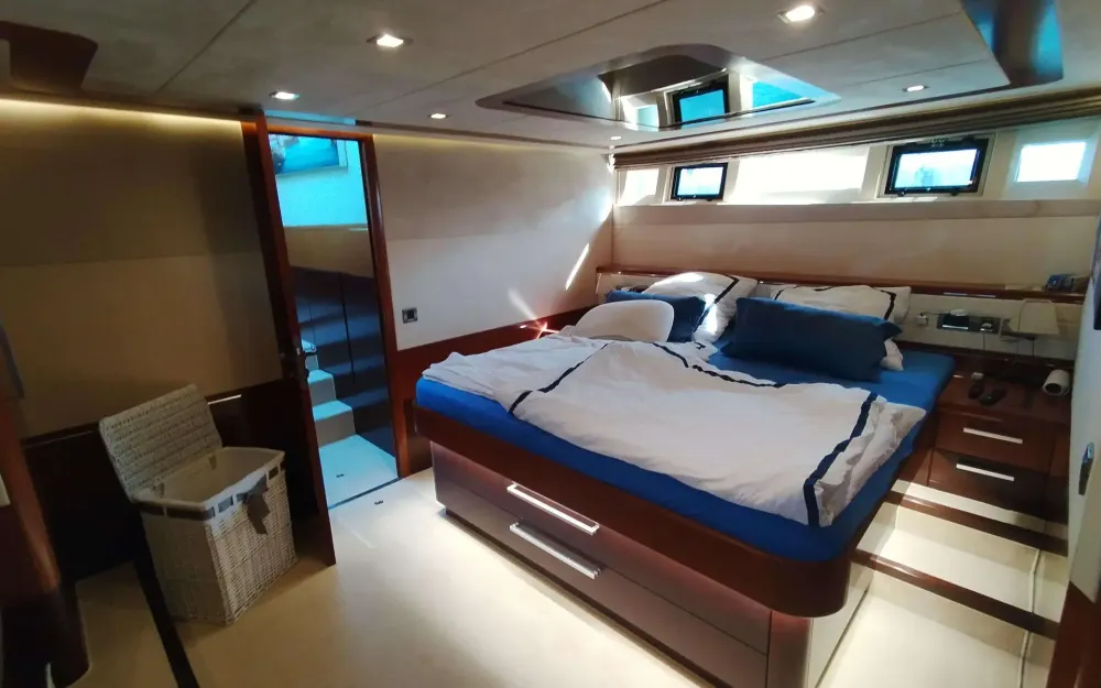 slider 12 Galeon  640 Fly