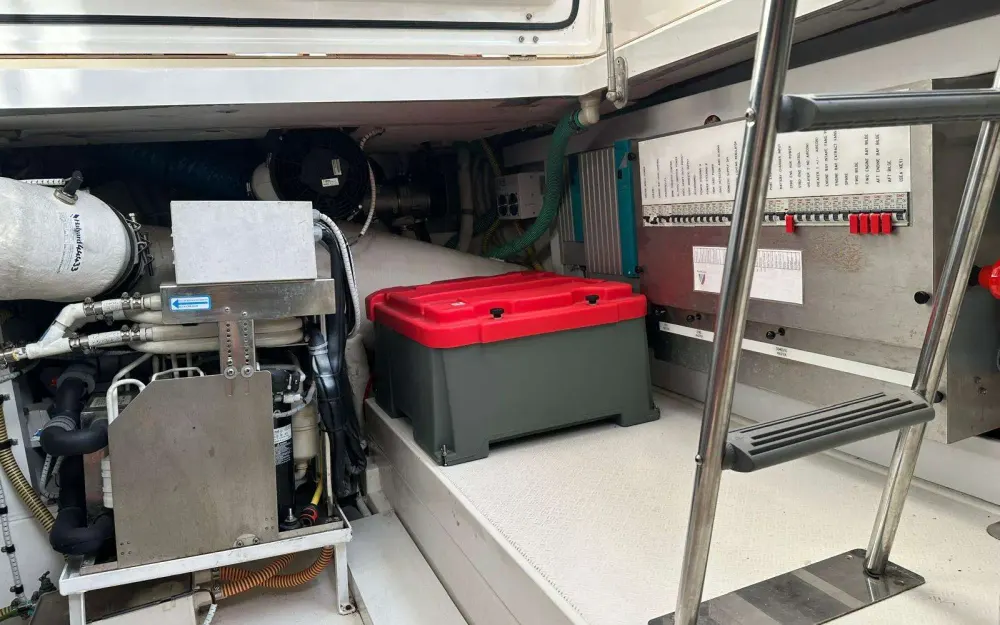 slider 12 Fairline Phantom 48