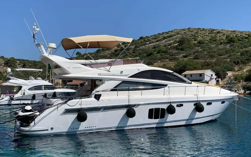 slider 16 Fairline Phantom 48