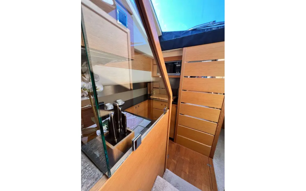 slider 21 Fairline Phantom 48
