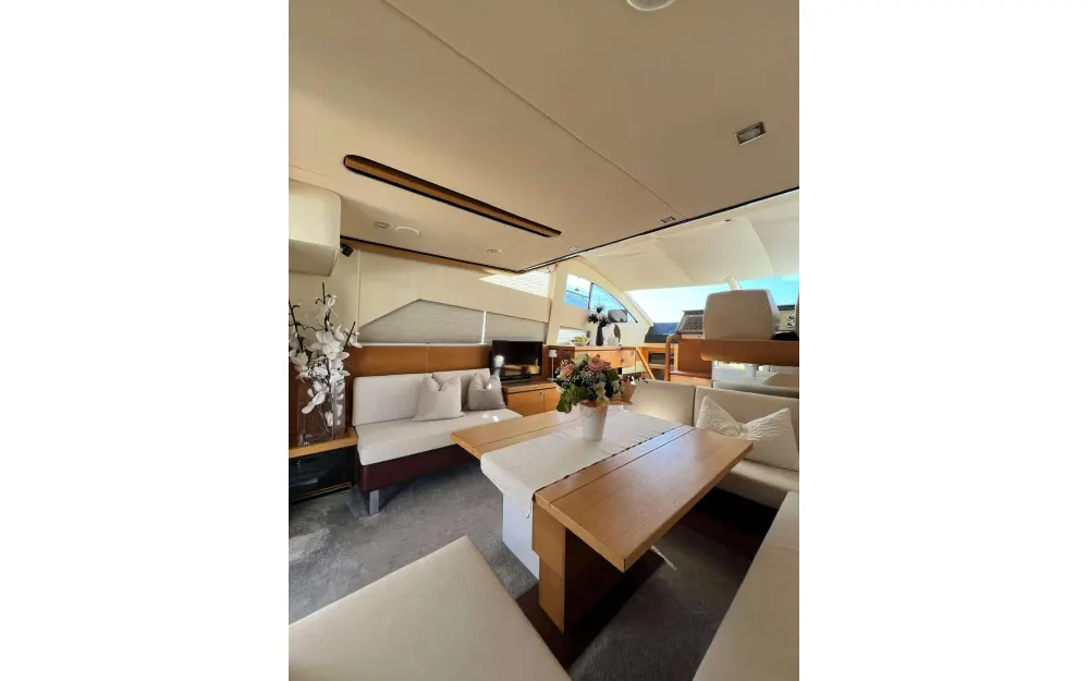 slider 24 Fairline Phantom 48