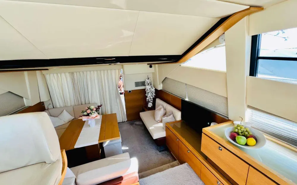 slider 4 Fairline Phantom 48