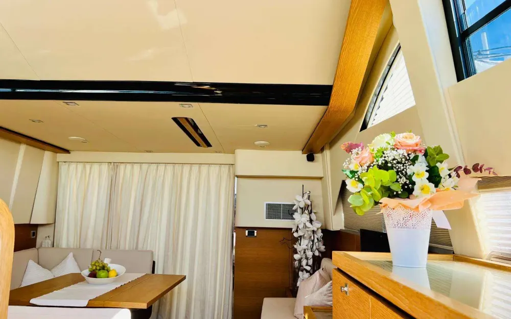 slider 7 Fairline Phantom 48
