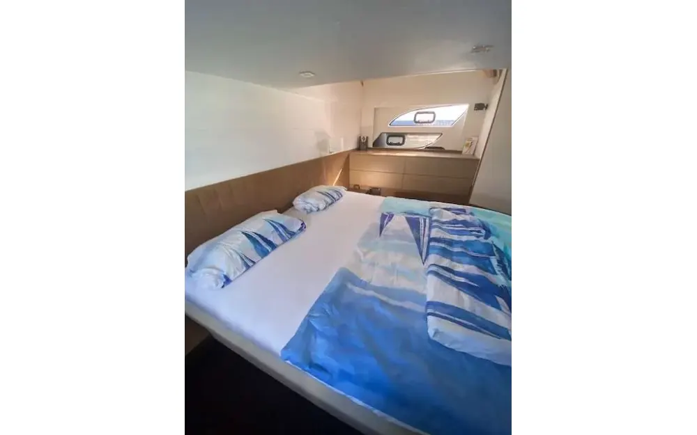slider 11 Beneteau Gran Turismo 49