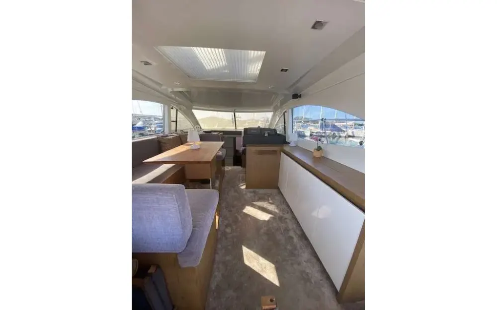 slider 17 Beneteau Gran Turismo 49