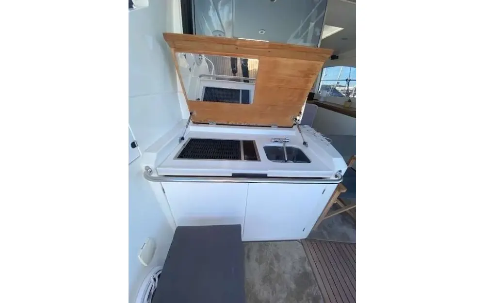 slider 1 Beneteau Gran Turismo 49