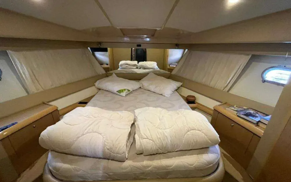 slider 11 Ferretti  460