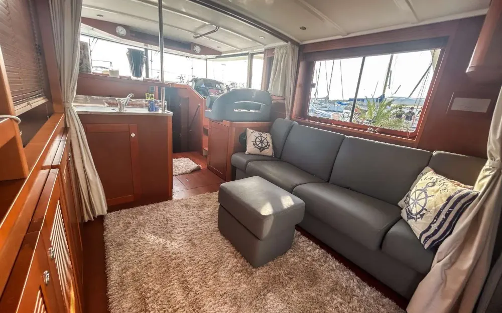 slider 1 Beneteau Swift Trawler 44