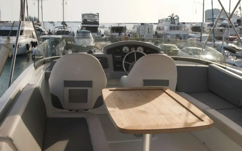 slider 20 Beneteau Swift Trawler 44