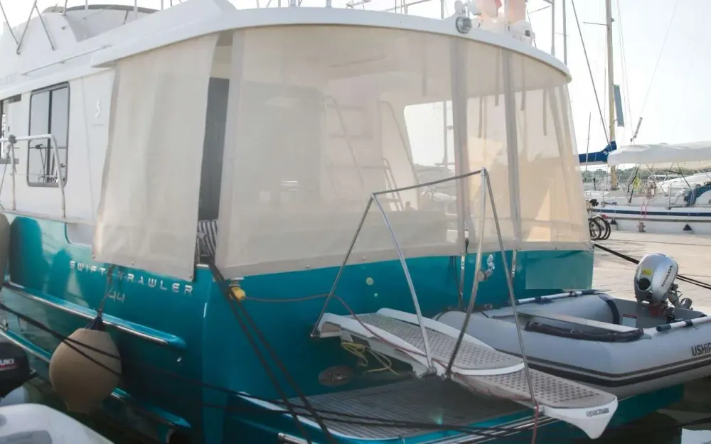 slider 4 Beneteau Swift Trawler 44