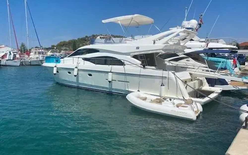 slider 0 Ferretti  530