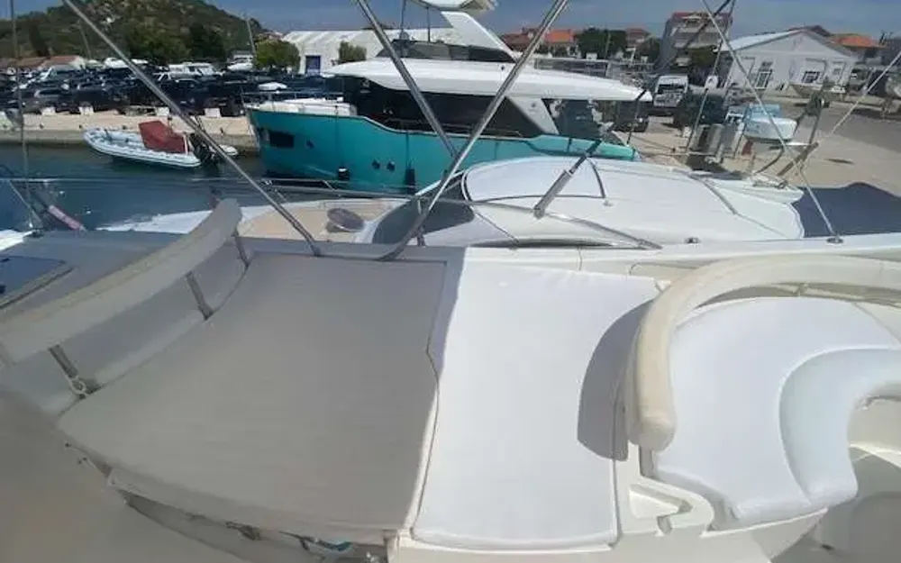 slider 16 Ferretti  530