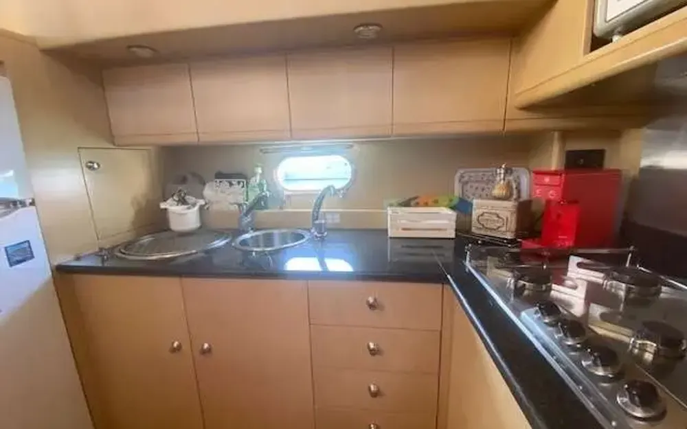 slider 32 Ferretti  530