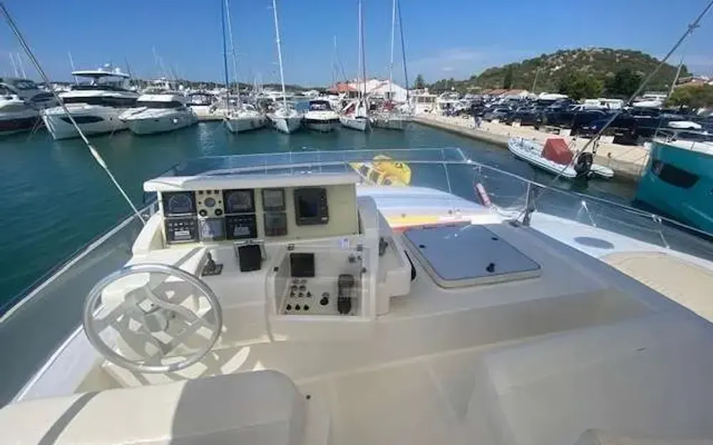 slider 3 Ferretti  530