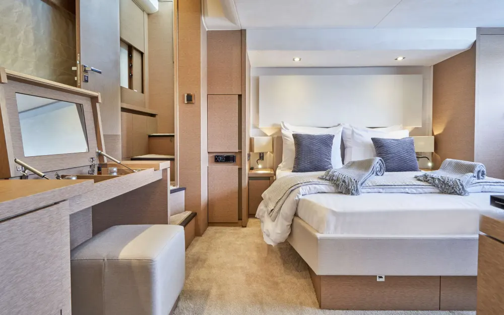 slider 14 Jeanneau Prestige 630
