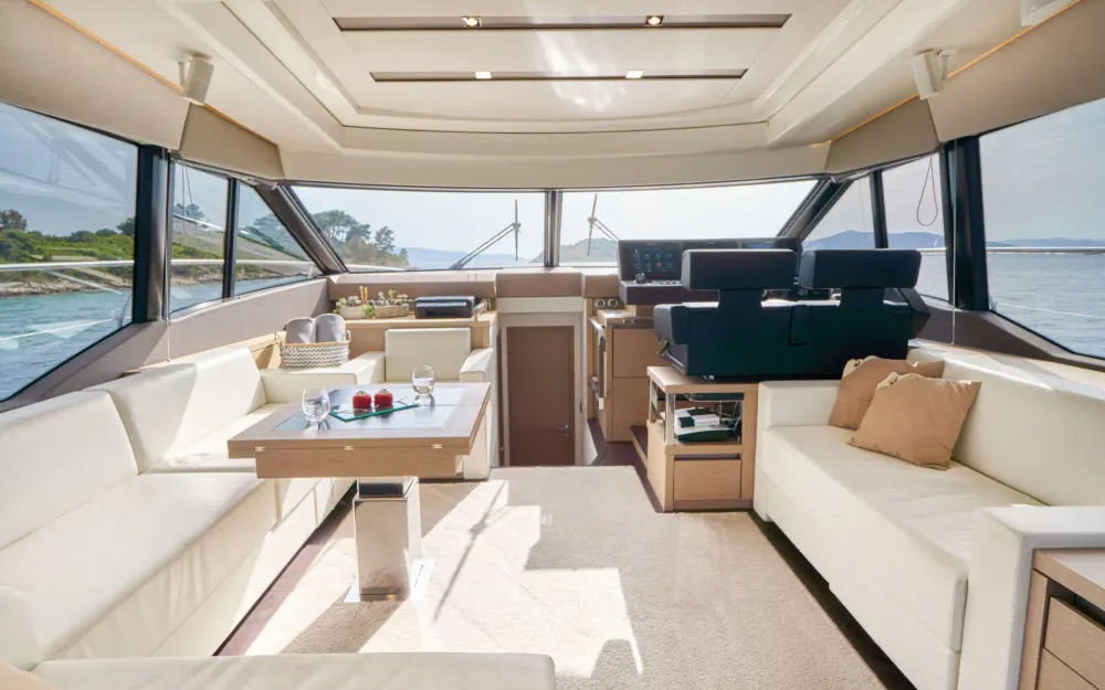 slider 21 Jeanneau Prestige 630