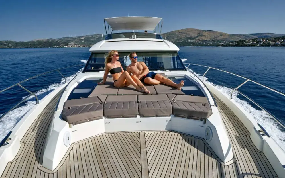 slider 4 Jeanneau Prestige 630