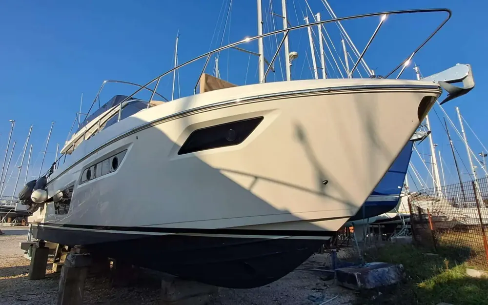 slider 6 Ferretti  500