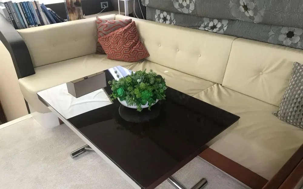 slider 1 Ferretti  592
