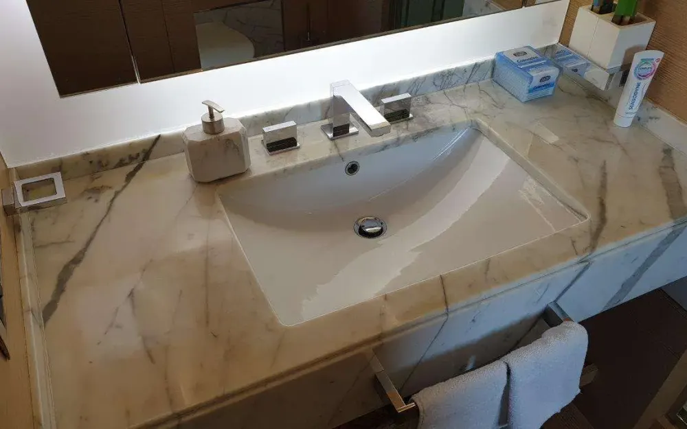 slider 23 Benetti Delfino 93
