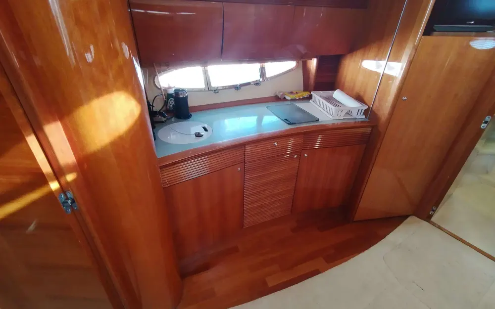 slider 5 Azimut Atlantis 42