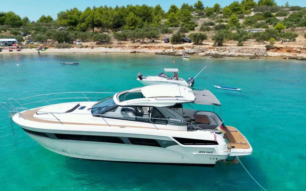 slider 0 Bavaria Sport 40 HT