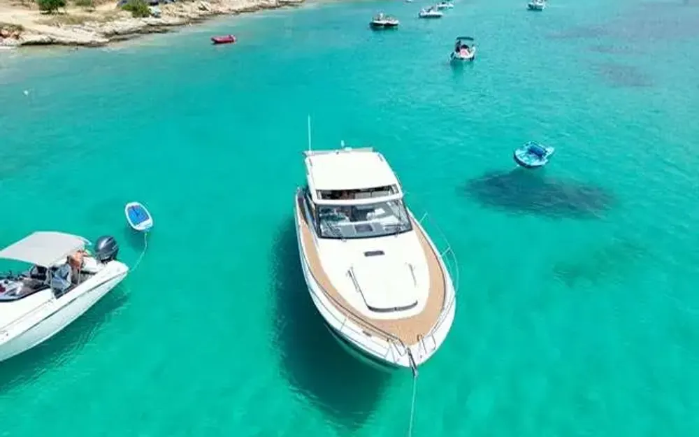 slider 4 Bavaria Sport 40 HT