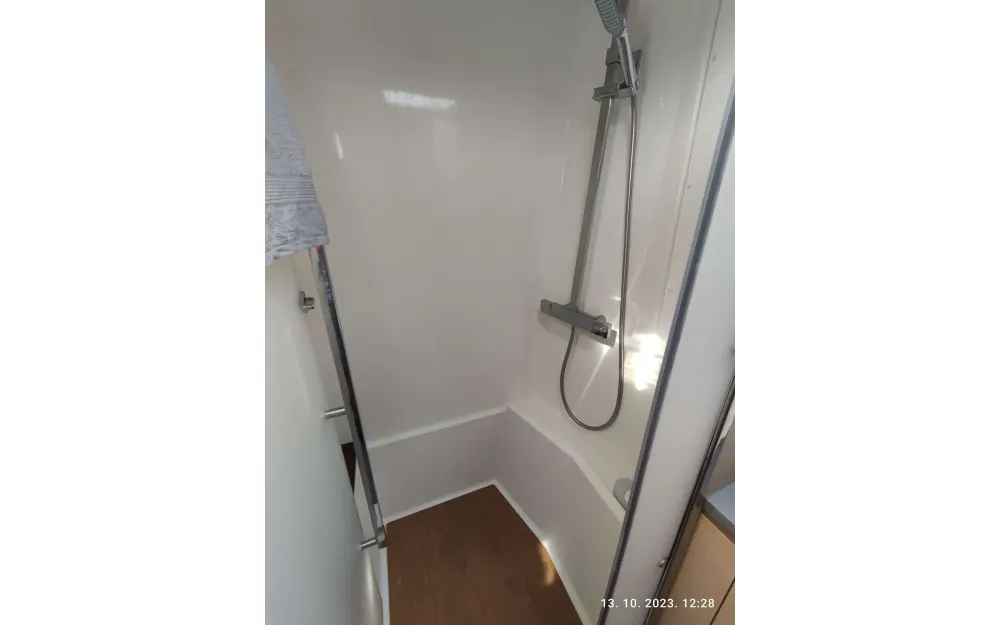slider 31 Fountaine Pajot My 44