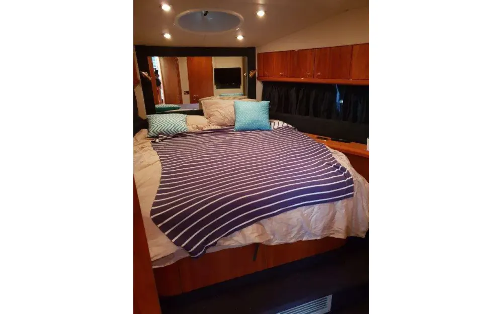 slider 3 Sunseeker Predator 52