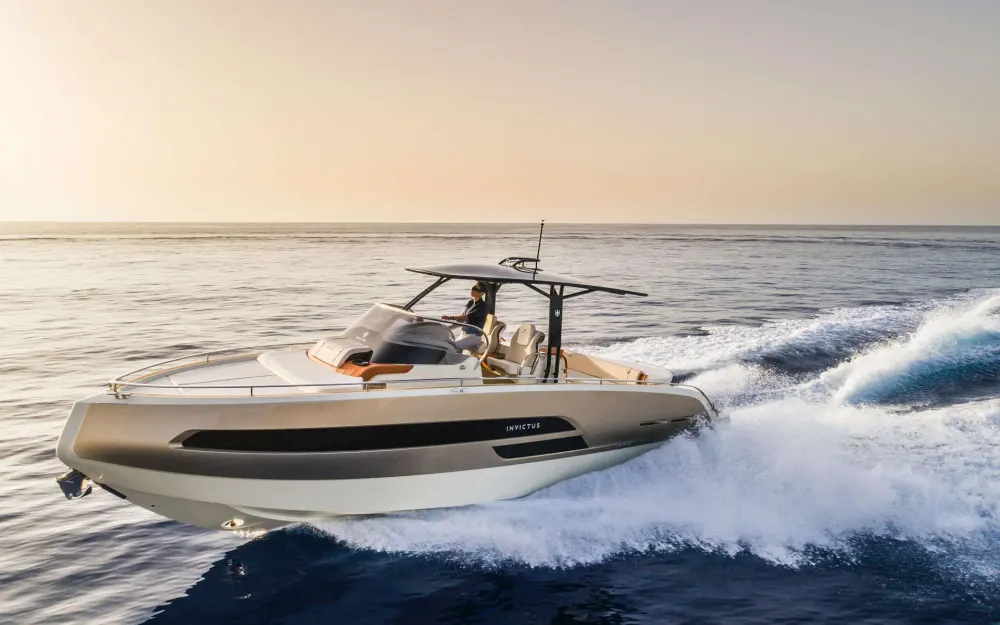 slider 0 Invictus  370 GT