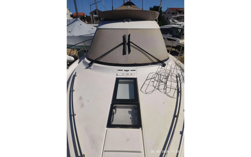 slider 6 Sealine  F 42