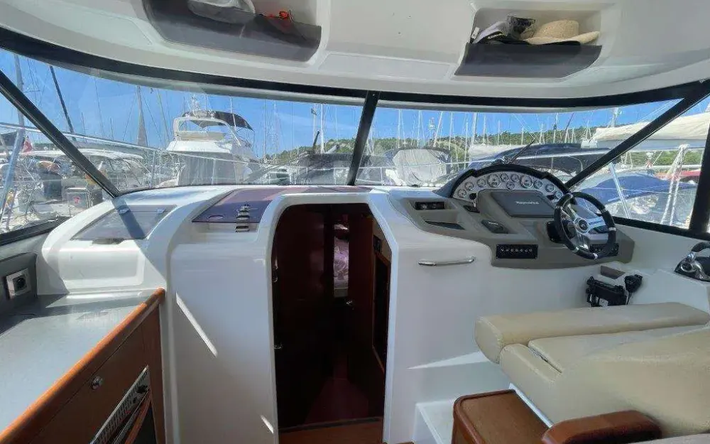 slider 5 Beneteau Antares 12