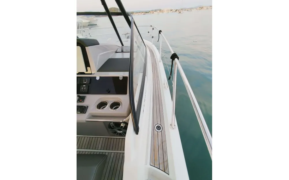 slider 6 Jeanneau Cap Camarat 10.5 WA