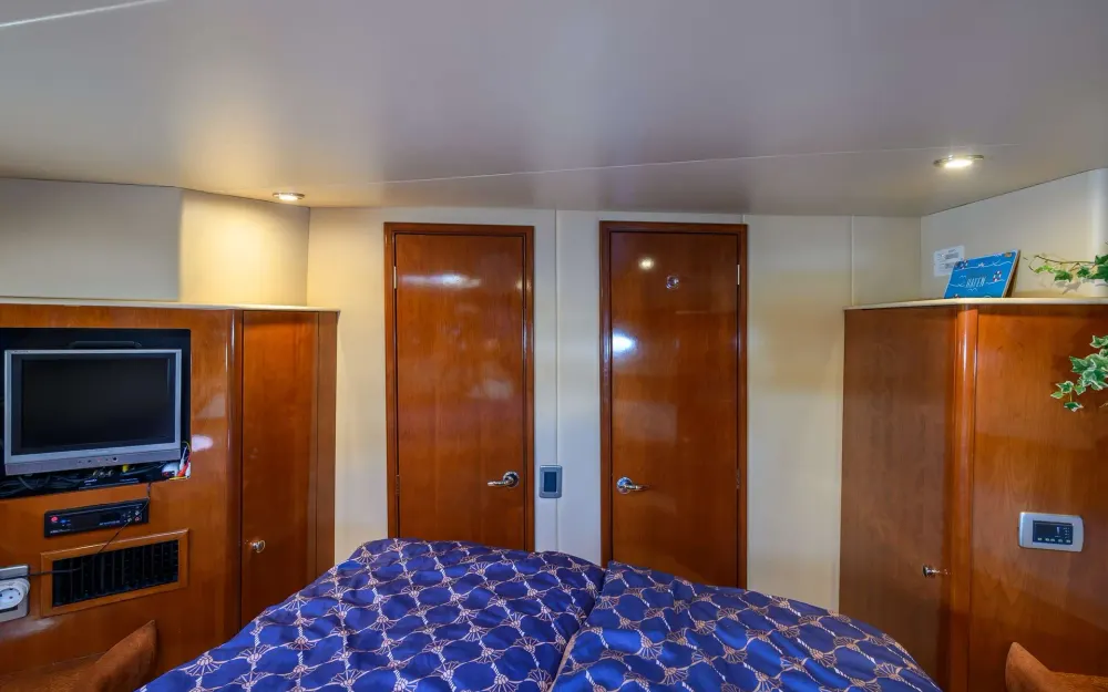 slider 7 Meridian Yacht  341