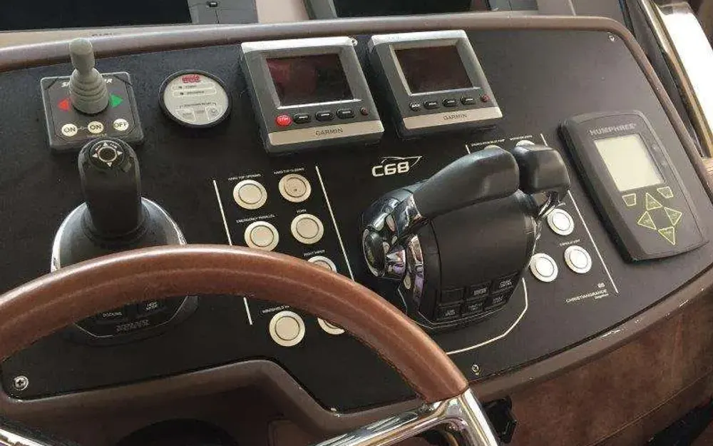 slider 2 Sessa Marine C68